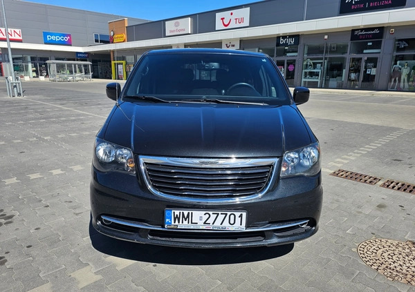 Chrysler Town &amp; Country cena 57500 przebieg: 183000, rok produkcji 2014 z Mława małe 191